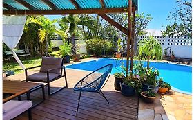 Ti Case Fleurie * Piscine * Jardin Tropical
